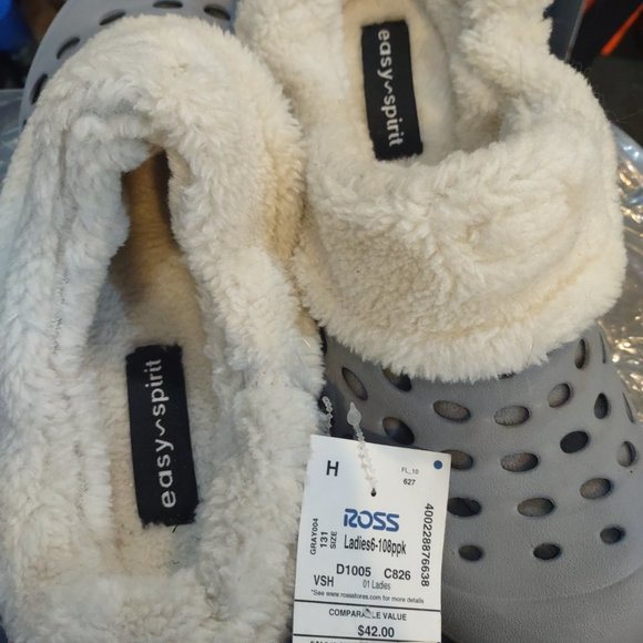 Too small. - Picture 5 of 6